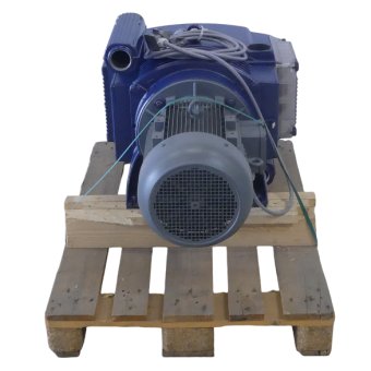 Rotary vane vacuum pump 