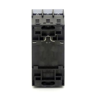 Circuit breaker 