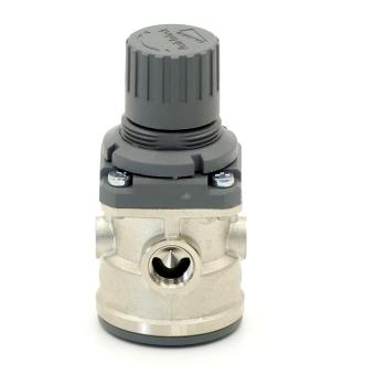 Pressure regulators 