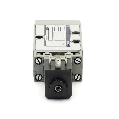 3/2 Directional control valve  Used