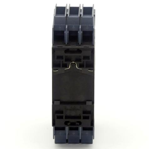 Circuit breaker  
