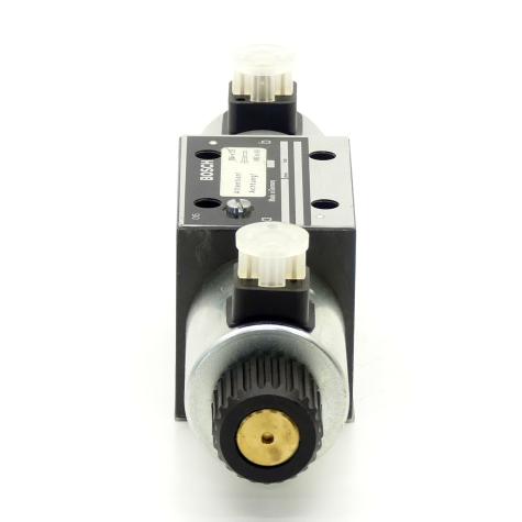 4/3 Way Valve 081WV10P1V1001WS024/00D0 081WV10P1V1001WS024/00D0 Used
