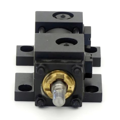 Hydraulic cylinder  