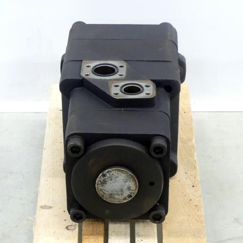 Hydraulic pump  Used