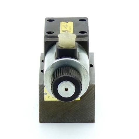 4/2 Directional control valve  Used