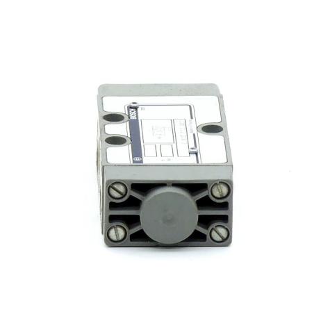 3/2 Way Valve  Used