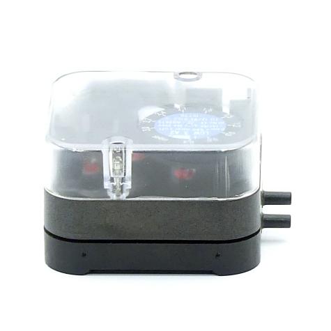 Differential pressure switch CE-0085 AQ0673 Used