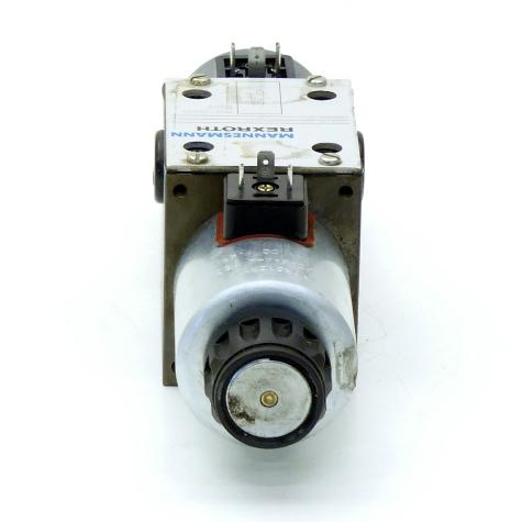 Magnetic 4/2 directional valve 4WE 10 D31/OFCG24N9Z4  Used