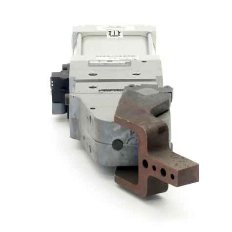 Pneumatic clamp 45° - 135 °  New