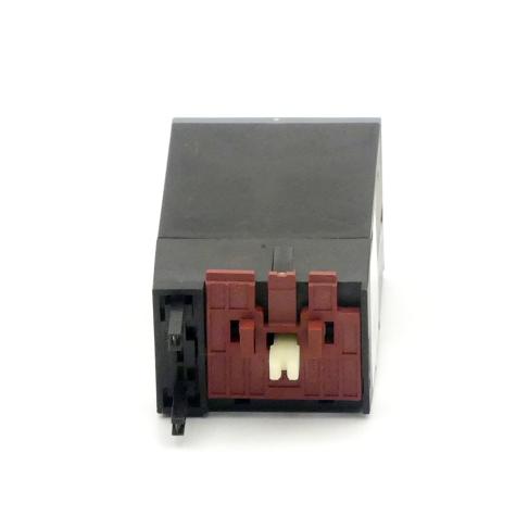 solid-state time-delayed auxiliary switcher  