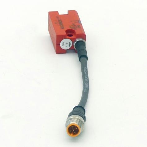 Safety switch CES-I-AP-M-C04-USI- CES-I-AP-M-C04-USI-117323 