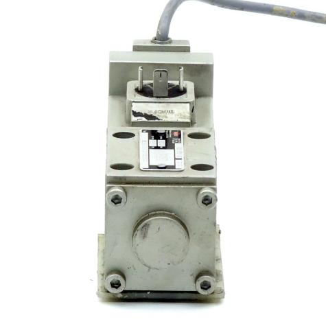 Directional valve 52 018 33 Used
