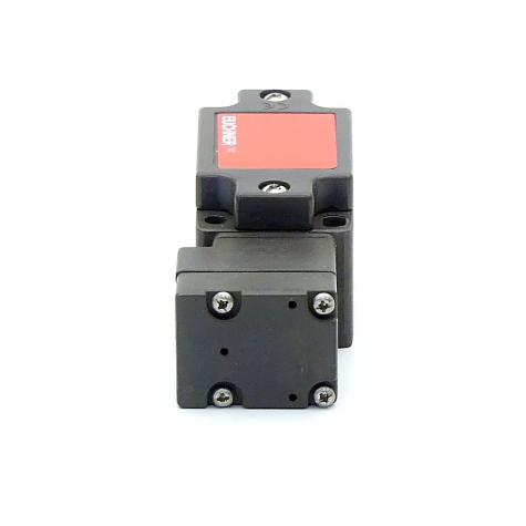 Safety switch NZ1VZ-528E-M Refurbished
