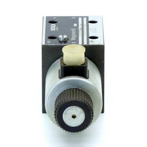 4/2 Directional control valve 081WV10P1N112WS024/00B0 New