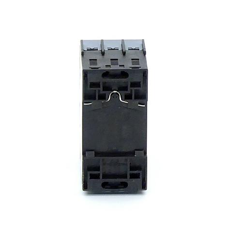 Circuit breaker  