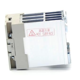 Solid state relay with integrated heat sink 