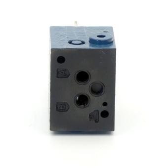 Flow control valvel 0 811 332 106 