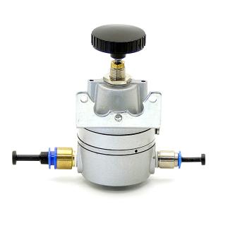 Precision pressure regulator 