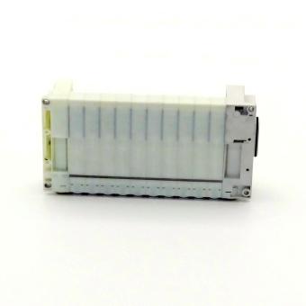 Mehrfachanschlussplatte (10) 