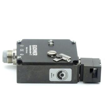Circuit breaker 