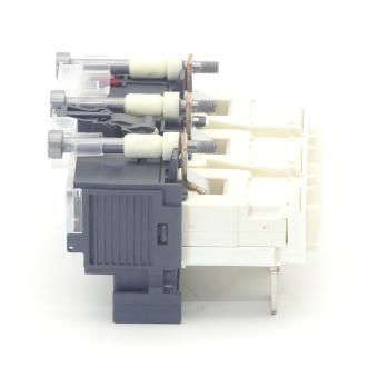 Molded case circuit breaker 