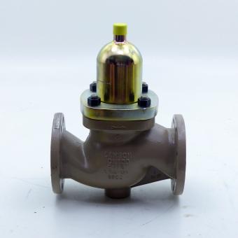 Globe valve balanced by a diaphragm 