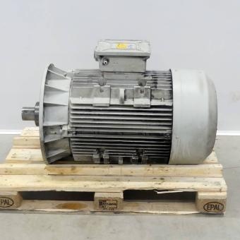 Three-phase motor 