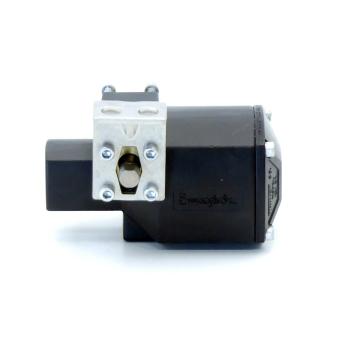 Pneumatic control head 