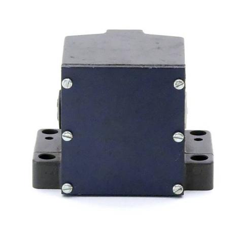Cam Switches  