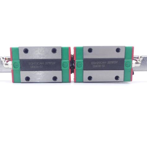 Linearführungsschine mit 2 Führungswagen EGH20CAH  Neu OVP