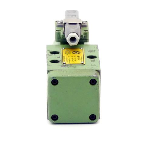 3/2 - Way valve SEF 3-10  Used