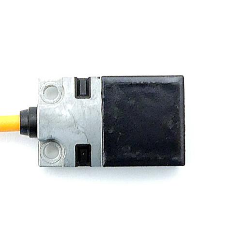 Schweißfeste induktive Sensoren BES R01ZC-PSC70B-BZ00,2-GS04-108 Neuwertig