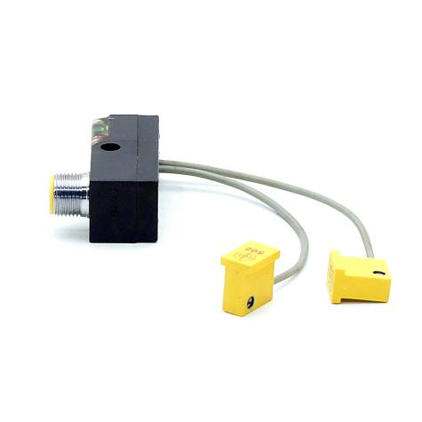 Induktiver Sensor Ni2-Q9,5-AP6-0,1-FS4.4X3/S304 Neuwertig