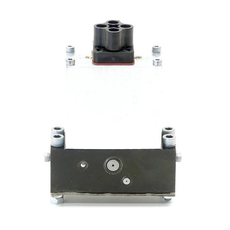 Hydraulic valve with spool  