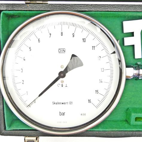 Manometer  