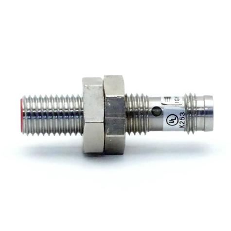 Inductive proximity switch  