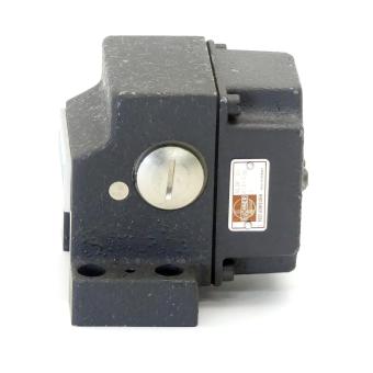 Reihengrenztaster GLBF 04 X12-728L 