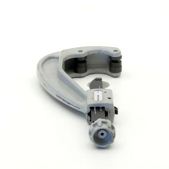 Plastic pipe cutter 