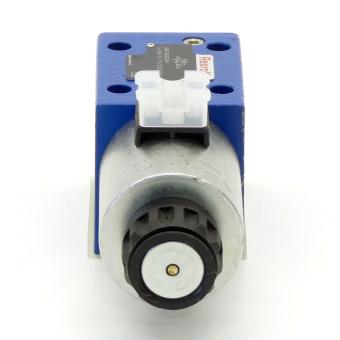 Directional spool valve 5-4WE 10 Y33/CG24N9K4 