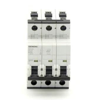Circuit breaker 