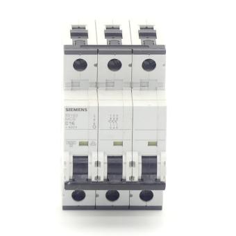 Circuit breaker 