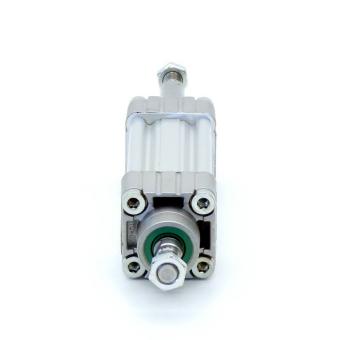 Pneumatic cylinder 