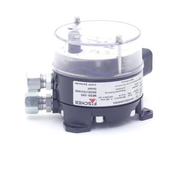Differential pressure measuring and switching device 