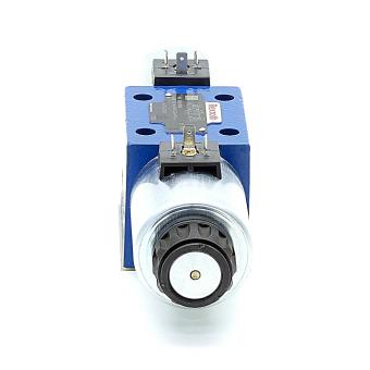 4/3 Directional control valve 4 WE 10 W33 