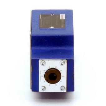 Throttle check valve  