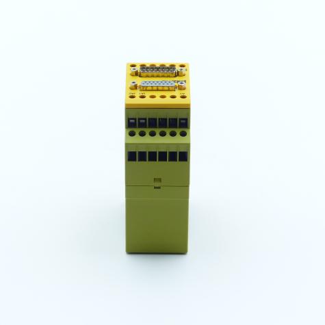 Safe Monitoring Relay PAD/SI 800/1024I/5VDC Used