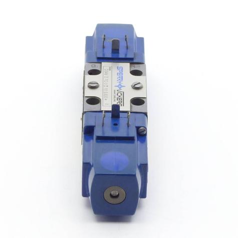 4/3 Wegeventil DG4V 32CUD10S300+D DG4V 3 2C U D10 S300+D Gebraucht