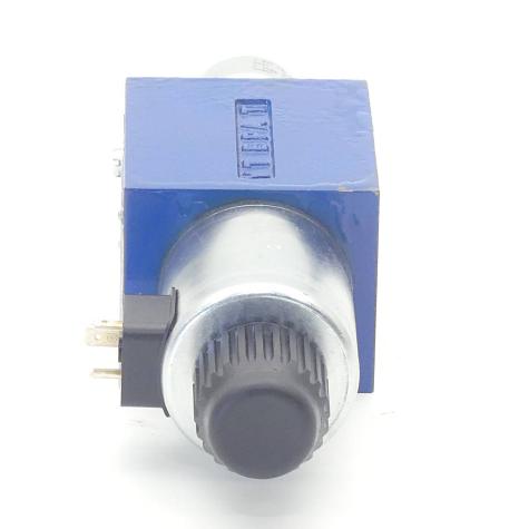 4/2 way valve with pressure switch  Used