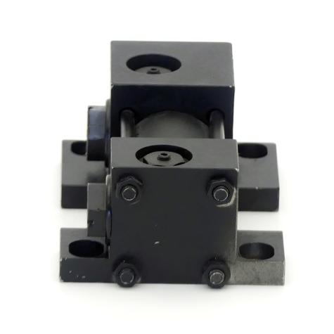 Hydraulic cylinder  