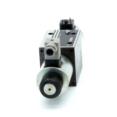 4/3 Way Valve 081WV10P1N102WS190/00B11 Used